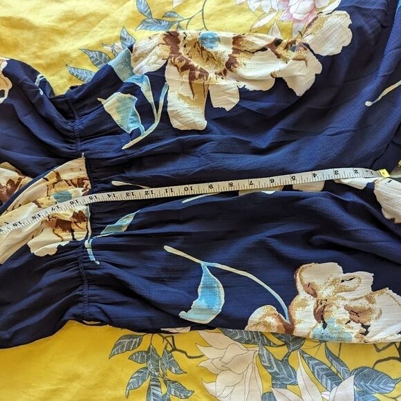 Davi and Dani spaghetti strap navy blue floral jumpsuit NWT large - Picture 7 of 8